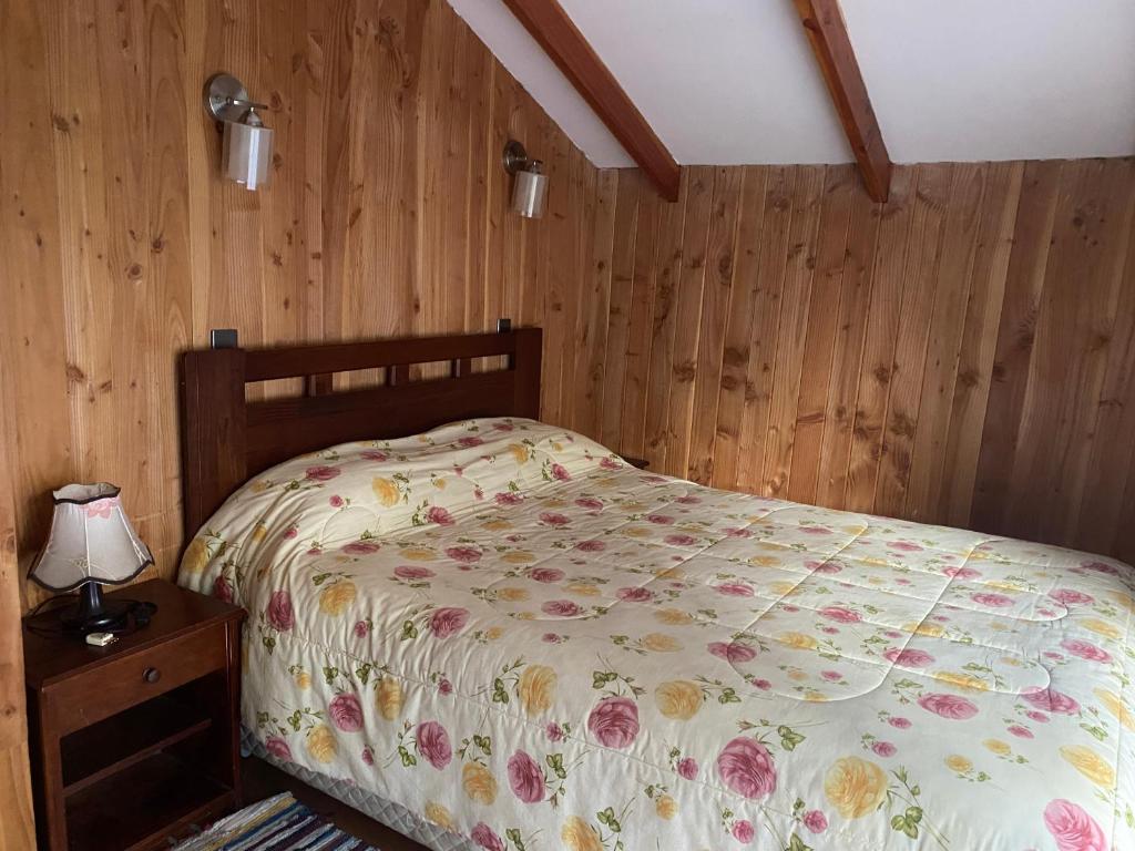 Postel nebo postele na pokoji v ubytování cabañas walls 1