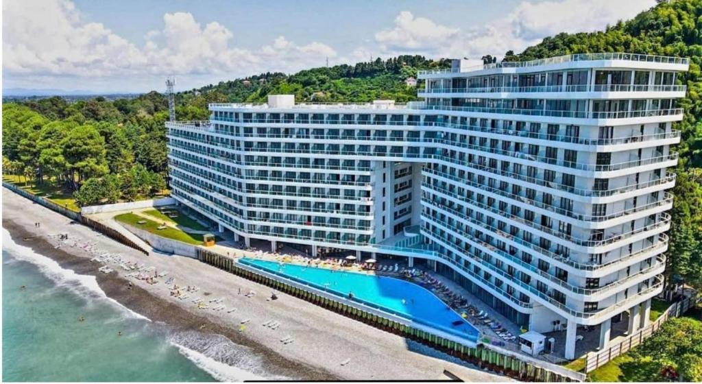 Hồ bơi trong/gần Bamboo Beach Tsikhisdziri 96