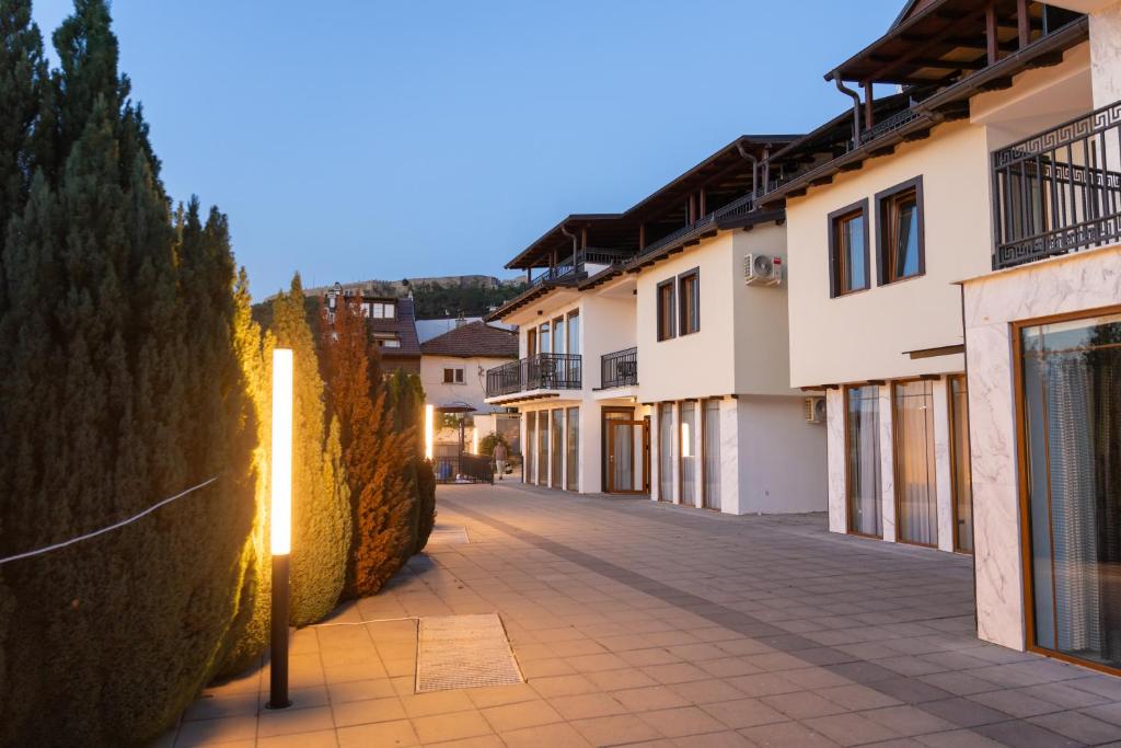 Budova, kde se aparthotel nachází