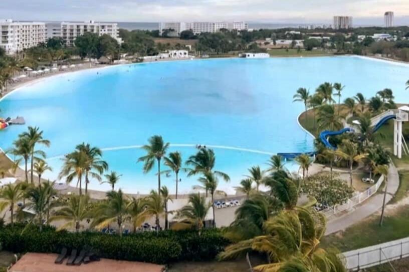 Bazén v ubytování Your Apartment in Playa Blanca Resort nebo v jeho okolí