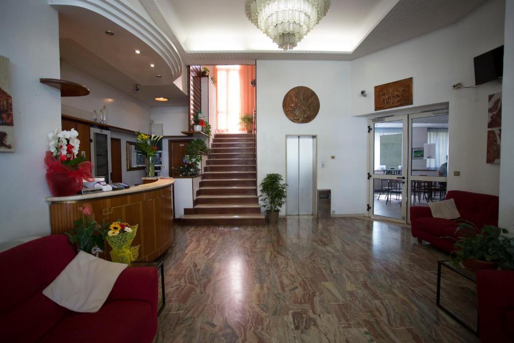 TV a/nebo společenská místnost v ubytování Hotel Europa