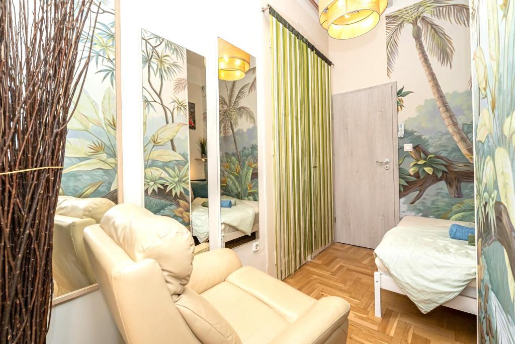 Postel nebo postele na pokoji v ubytování Acacia Hostel