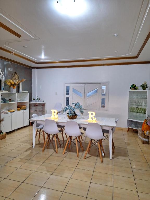 Fotografie z fotogalerie ubytování Quarto triplo com banheiro em Pousada e Restaurante v destinaci Manaus