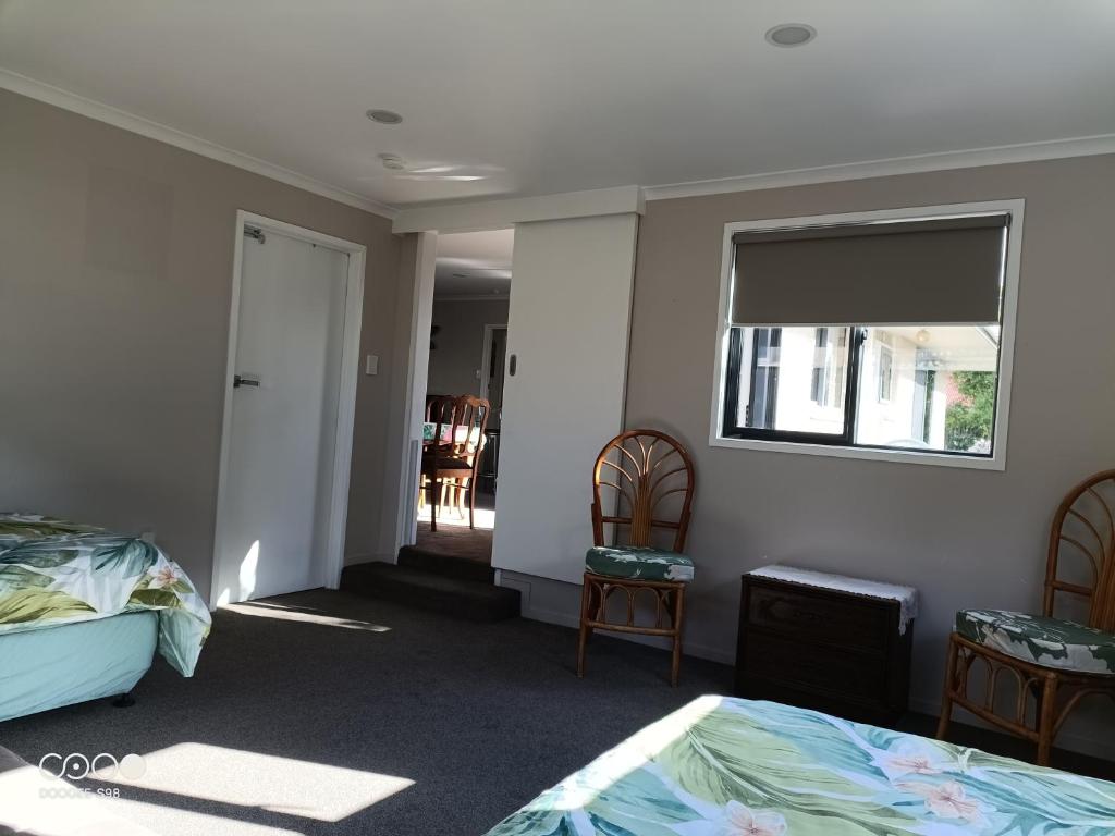 Cozy spacious estuary view three bedroom townhouse - Resim 13