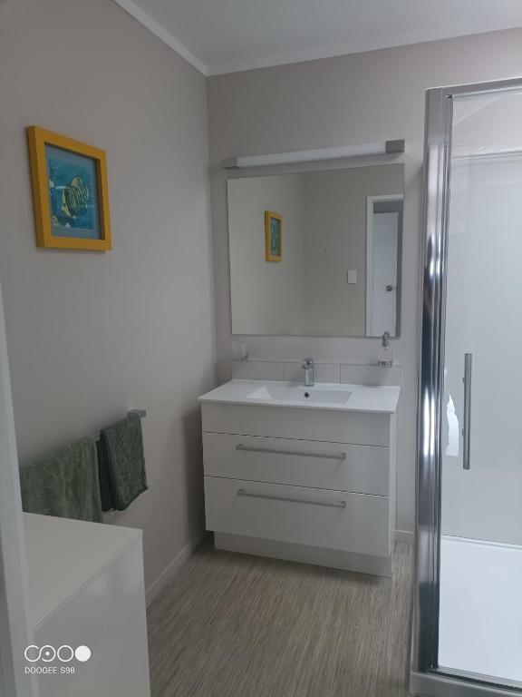 Cozy spacious estuary view three bedroom townhouse - Resim 24