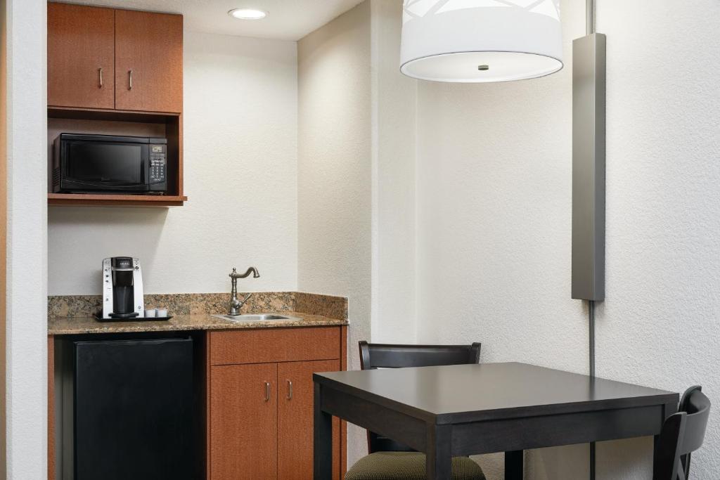 Holiday Inn Express & Suites Jacksonville South East - Medical Center Area by IHG photo