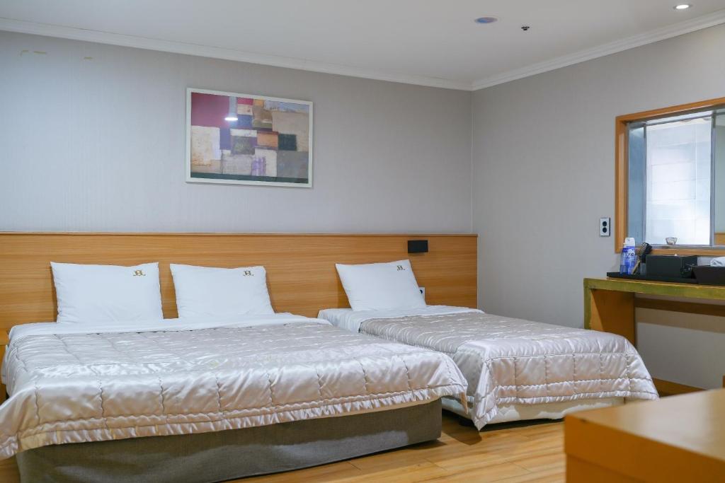 Bugok Royal Tourist Hotel - Suite Familiar