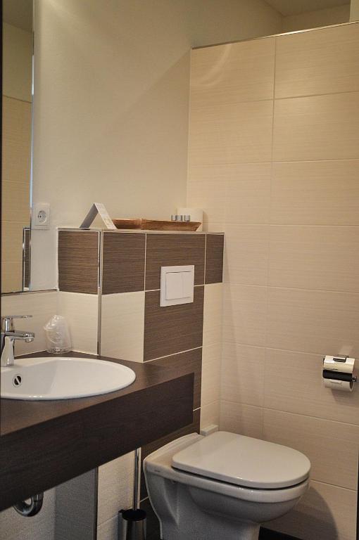 Koupelna v ubytování Hotel Drei Linden