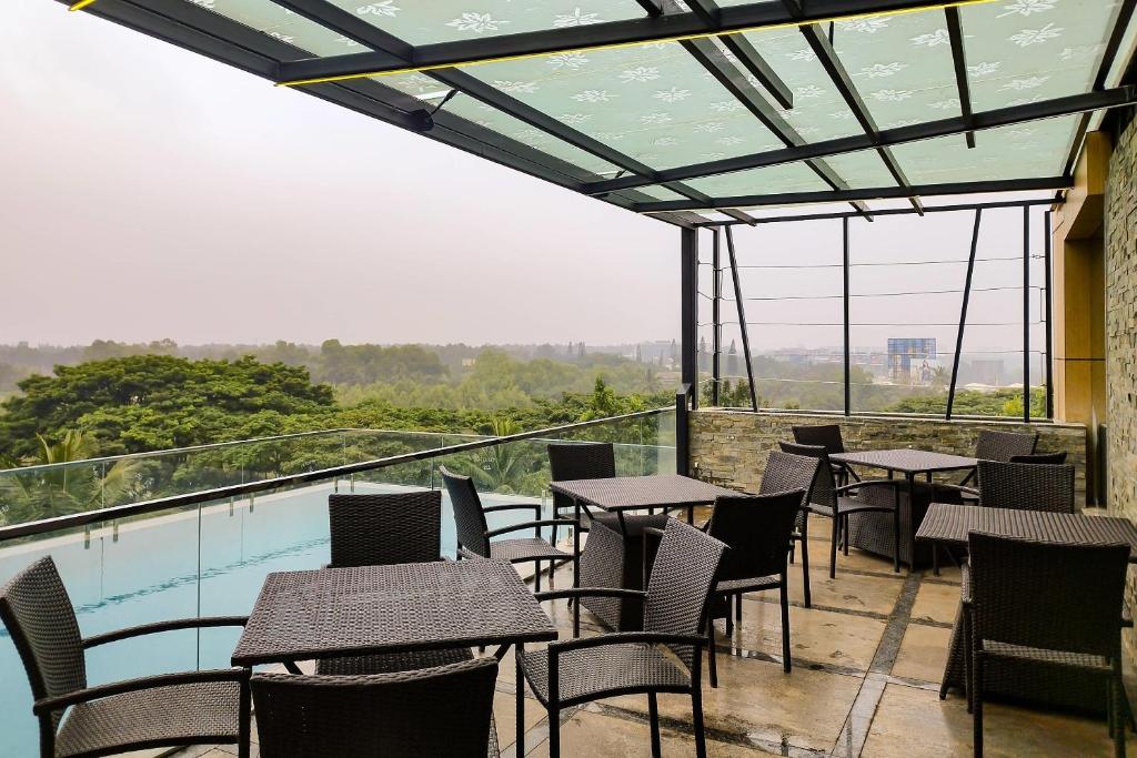 Bazén v ubytování Quality Inn Rockwell Grand, Bangalore nebo v jeho okolí