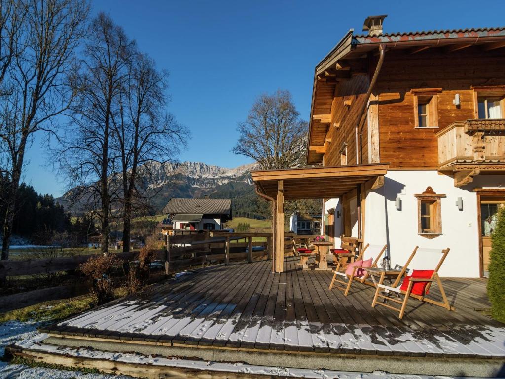 Fotografie z fotogalerie ubytování Detached holiday home in Ellmau near the ski lift v destinaci Ellmau