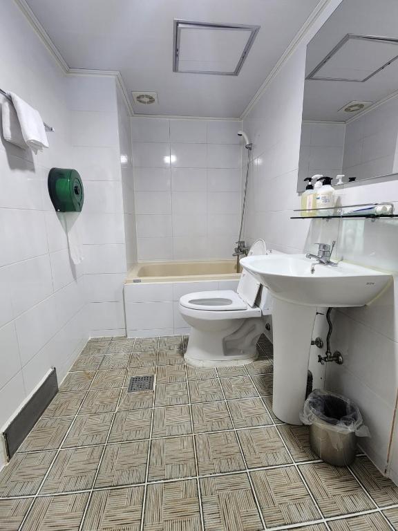 Koupelna v ubytování Sorak Hostel