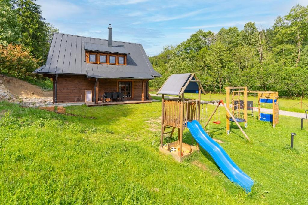 Herní místnost nebo prostor pro děti v ubytování Dvě chalupy - Velké Karlovice
