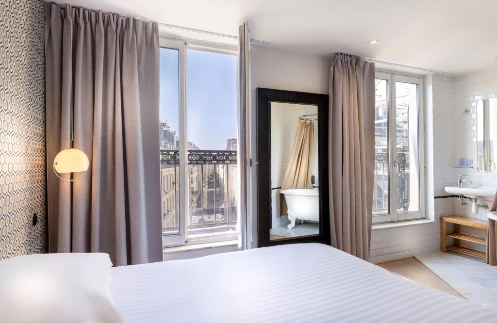 Hôtel Emile Le Marais - Resim 2