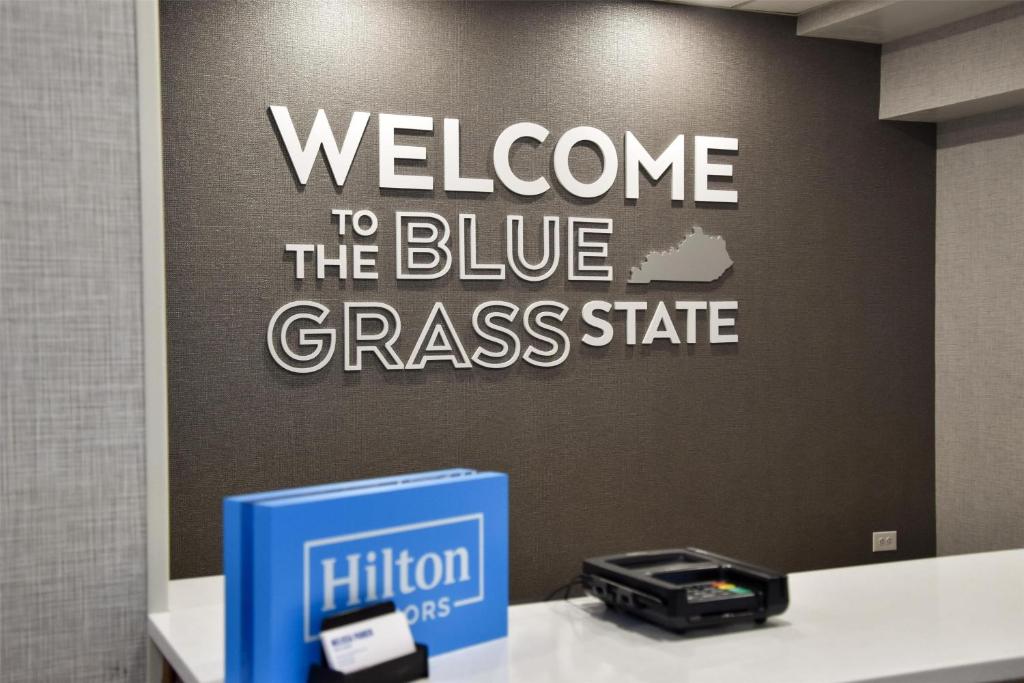 Hampton Inn Frankfort photo