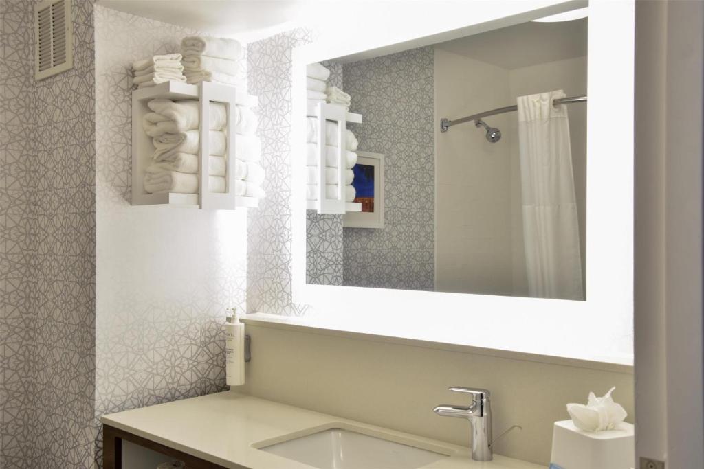 Hampton Inn Frankfort photo