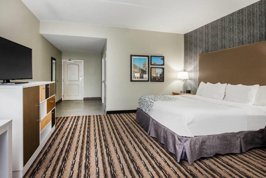 La Quinta by Wyndham Buffalo Amherst - Suite Studio Lit King-Size De Luxe - Non-Fumeurs