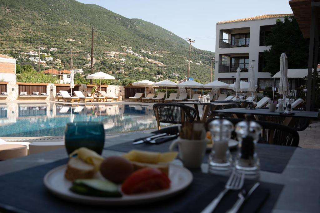 Nespecifikovaný výhled na hory nebo výhled na hory při pohledu z hotelu