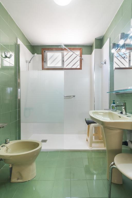 Kúpeľňa v ubytovaní Penthouse Parque Santa Catalina- Ruvimag