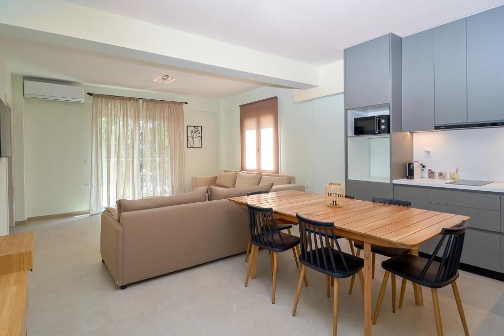 Кухня или мини-кухня в Zoe's Luxury Apartment

