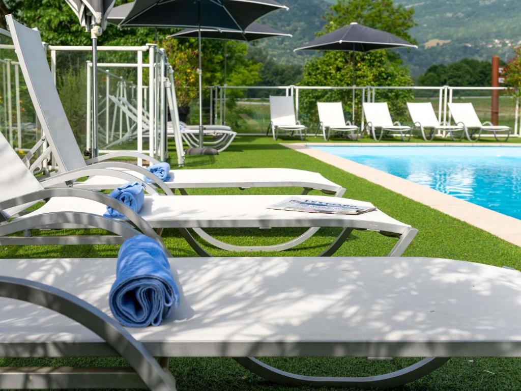 Bazén v ubytování Novotel Grenoble Nord Voreppe nebo v jeho okolí