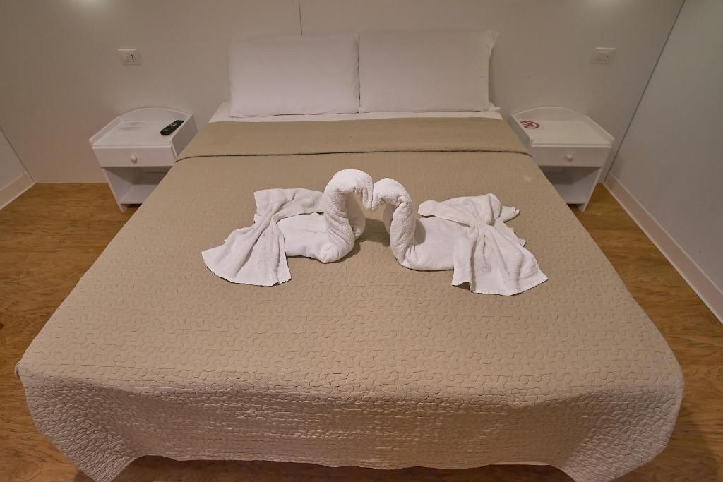 Bel Sole Guest House - Twin Room With Private Bathroom