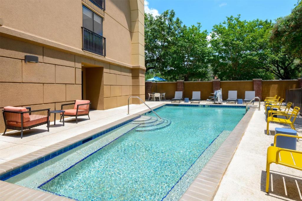 Hampton Inn & Suites Pensacola/Gulf Breeze photo