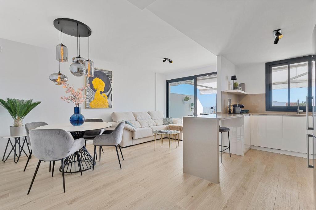 One 80 within walking distance to the sea