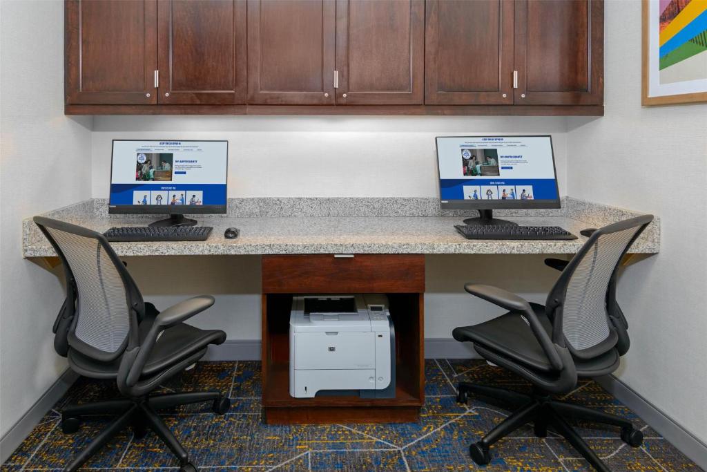 Hampton Inn & Suites Pensacola/Gulf Breeze photo