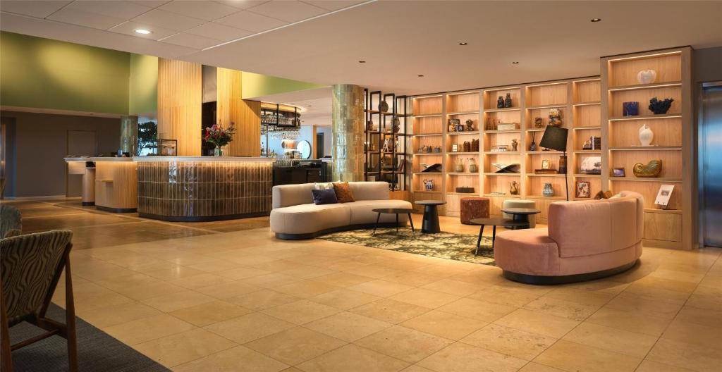Posezení v ubytování Hilton Garden Inn Leiden