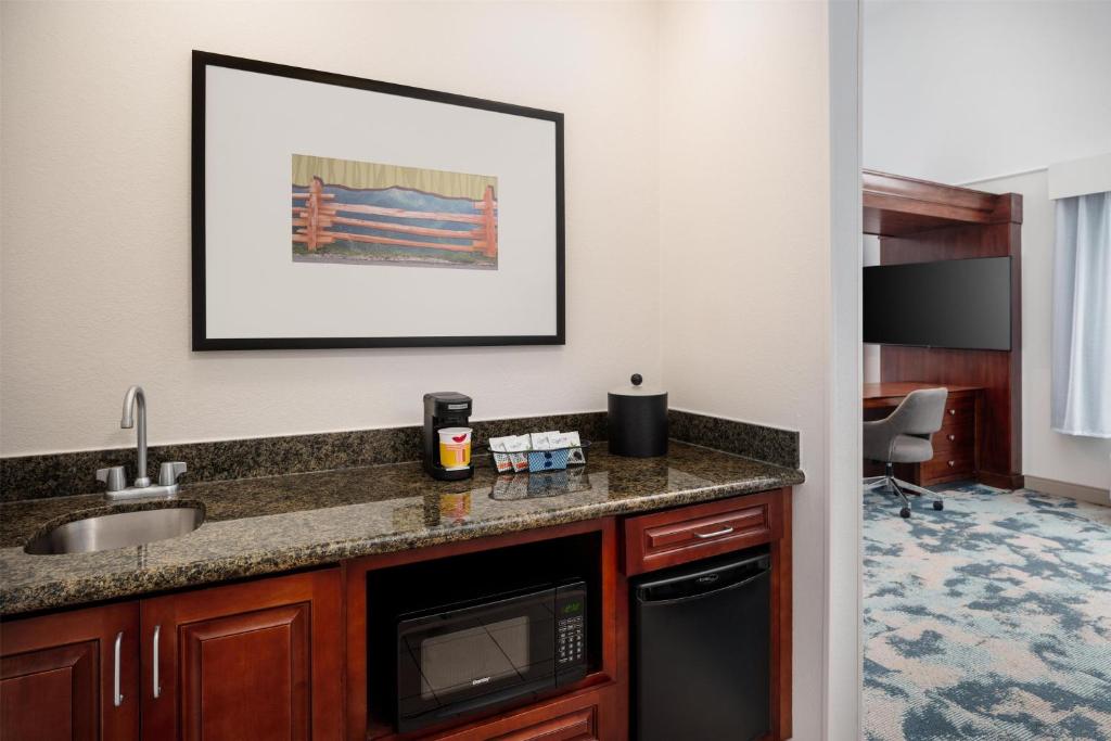 Hampton Inn & Suites Knoxville-Turkey Creek Farragut photo