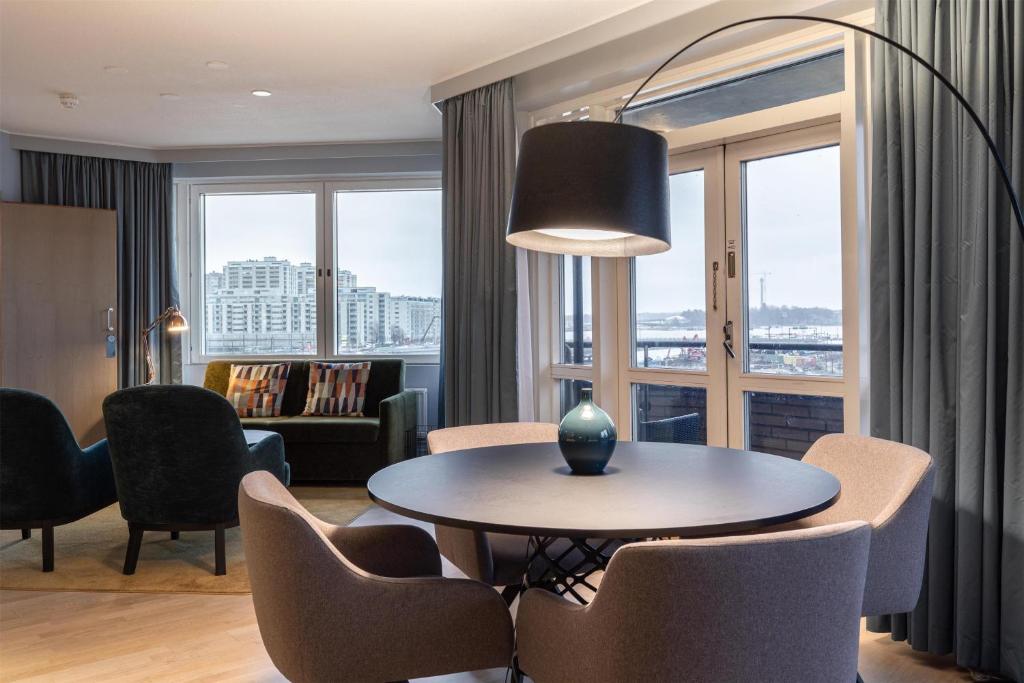 Posezení v ubytování Hilton Helsinki Strand