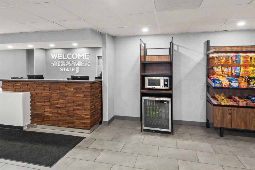 Hampton Inn Indianapolis Northeast/Castleton photo