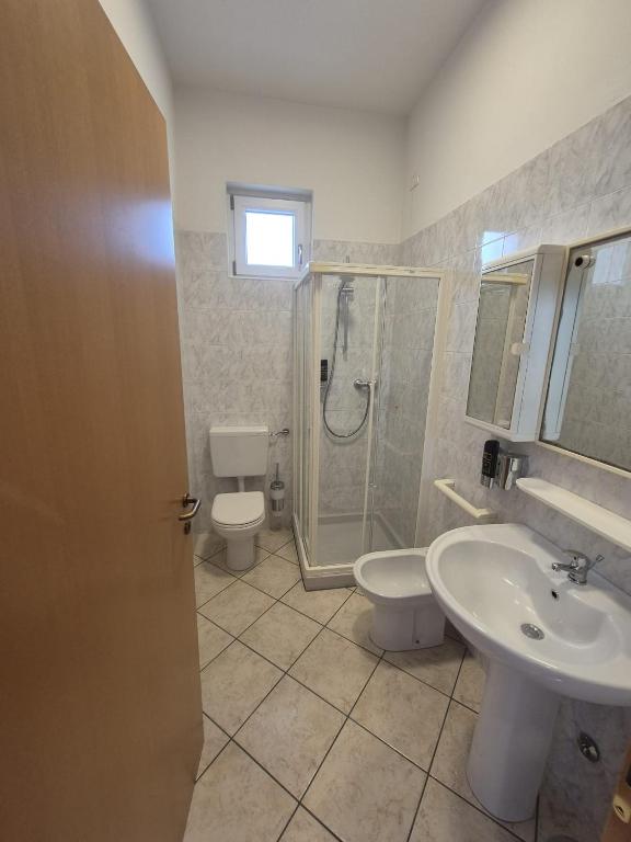 Koupelna v ubytování Hotel MAX Lazise
