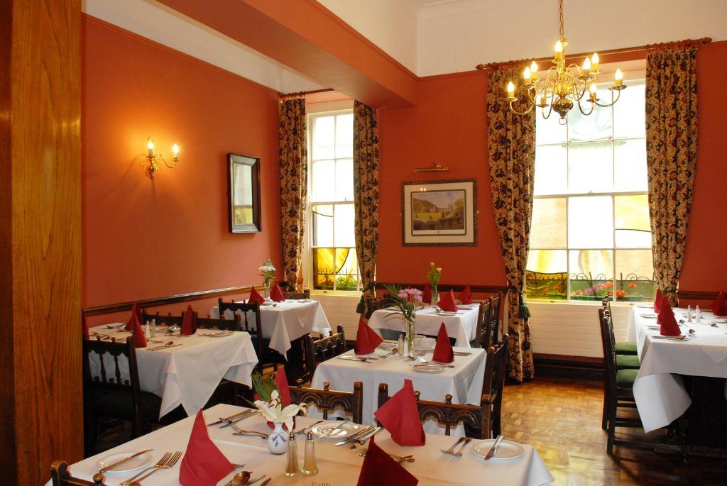Gallery image of Londonderry Arms Hotel in Carnlough
