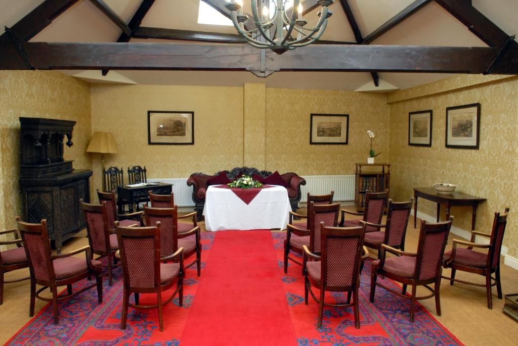 Gallery image of Londonderry Arms Hotel in Carnlough