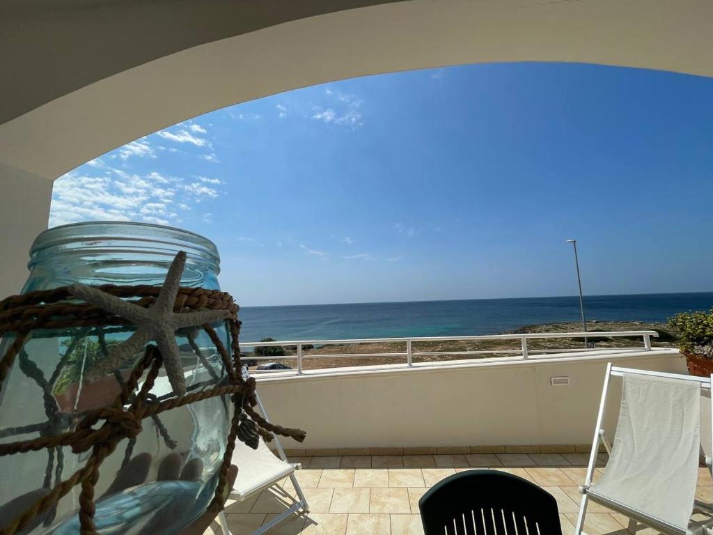 Vista generica sul mare o vista sul mare dall'interno della casa vacanze