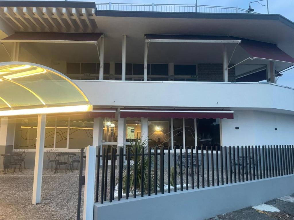 Balkón nebo terasa v ubytování MC Hotel