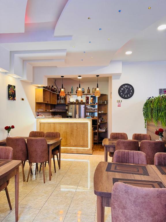 Lounge nebo bar v ubytování Hotel Port Altus