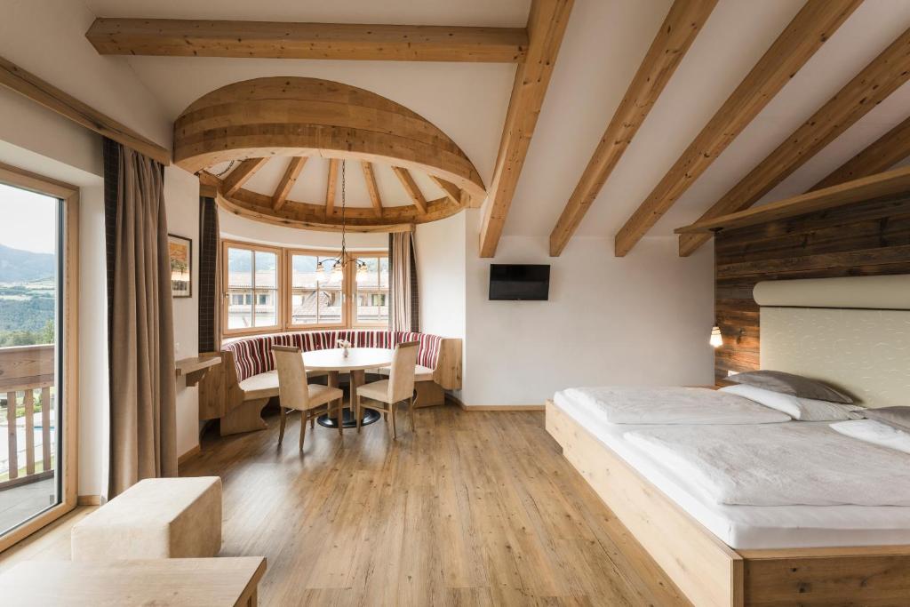 Hotel Nussbaumerhof *** - Suite With Pool View