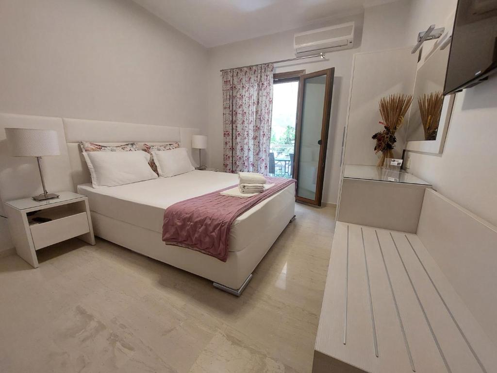 Iraklis Studios