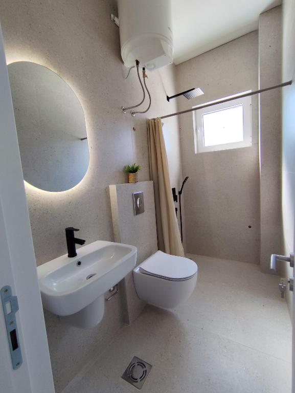 Ванна кімната в Guest House AGA