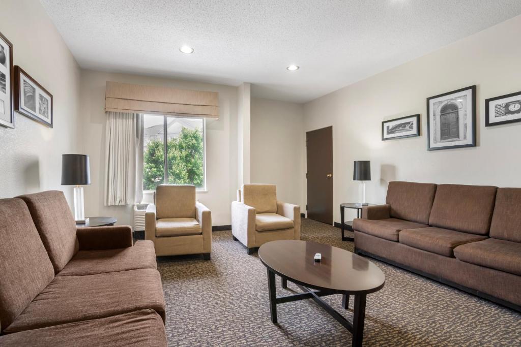 Sleep Inn & Suites at Concord Mills photo