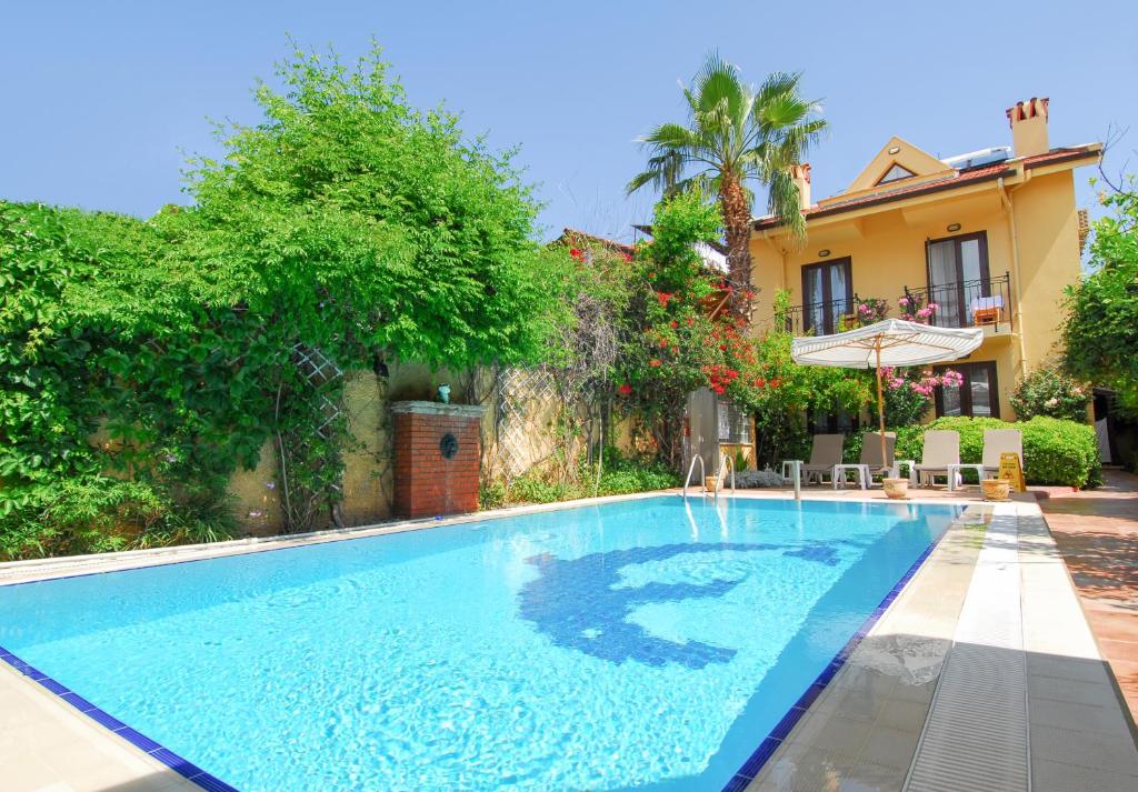 Bazén v ubytování Villa Danlin Hotel nebo v jeho okolí