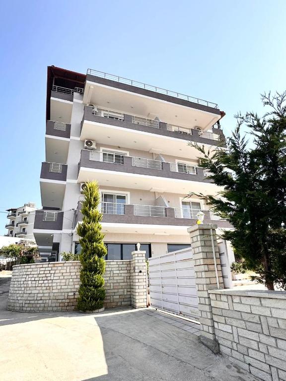 Golden Berden Boutique Apart-Hotel