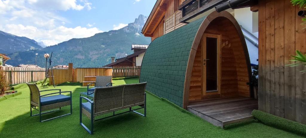 Nespecifikovaný výhled na hory nebo výhled na hory při pohledu z hotelu