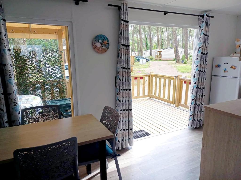 Balkón nebo terasa v ubytování MOBIL HOME à SEIGNOSSE dans les Landes près de la mer