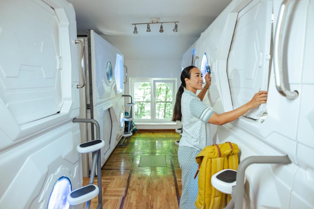 TV a/nebo společenská místnost v ubytování Belgrade Beocean Capsule Hostel
