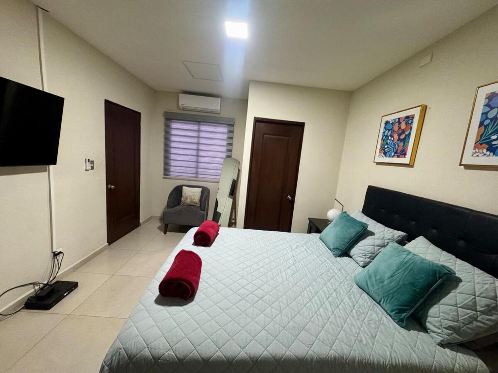 Μια τηλεόραση ή/και κέντρο ψυχαγωγίας στο Moderno, acogedor y privado, en San Salvador