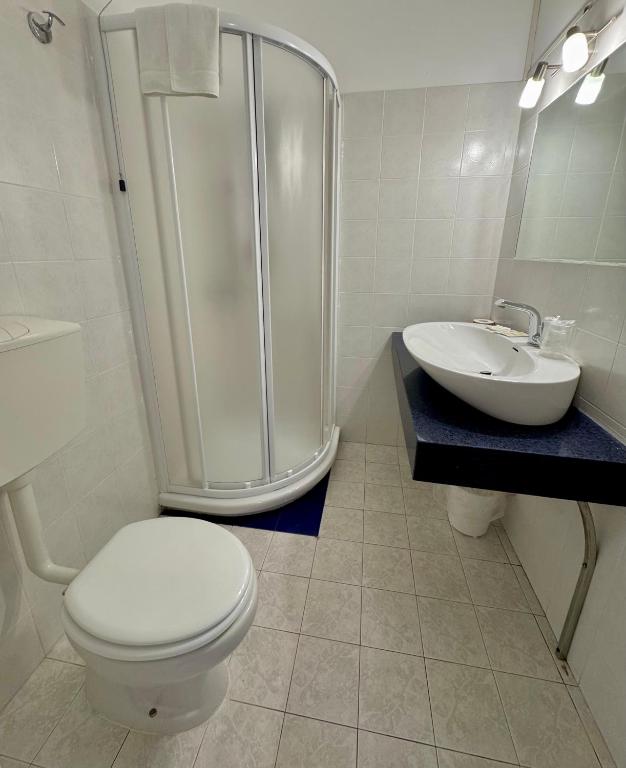 Koupelna v ubytování Hotel Fontalleccio