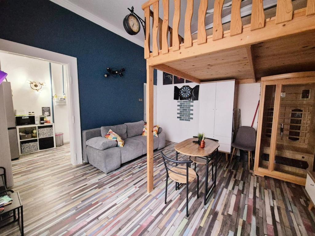 Posedenie v ubytovaní Loft&Steam - Designer Studio with sauna & AC